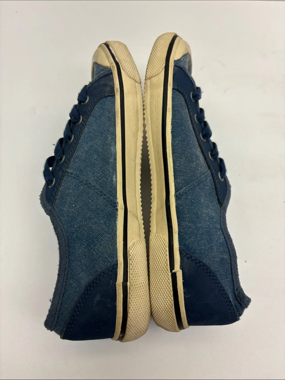 UGG Casual Low-Top Canvas Sneakers in Denim Blue, SZ 3 little girl, box 14